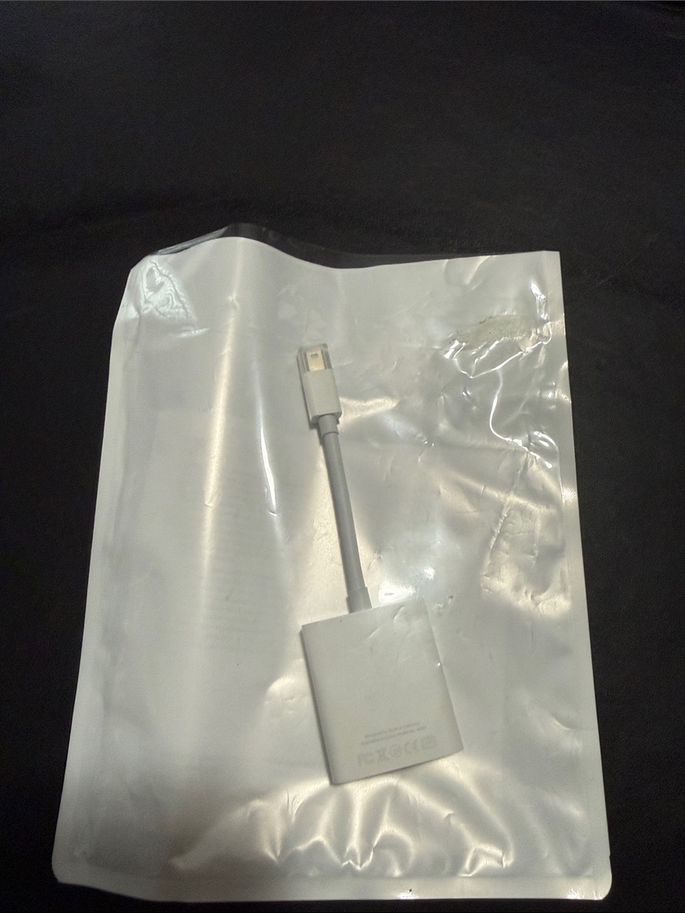 Apple White Mini Display Part to VGA adapter